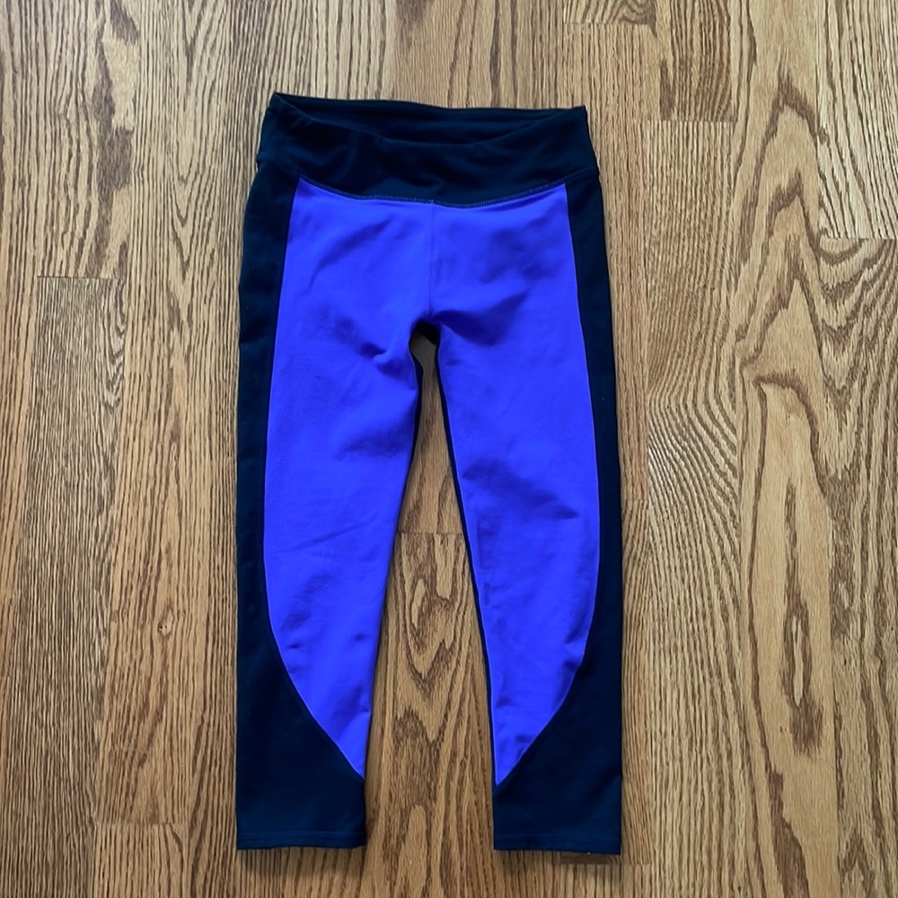 Fabletics capri leggings
